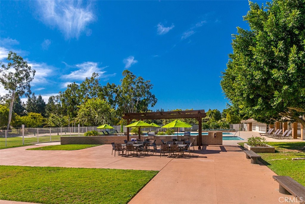 22286 Caminito Mescalero 238