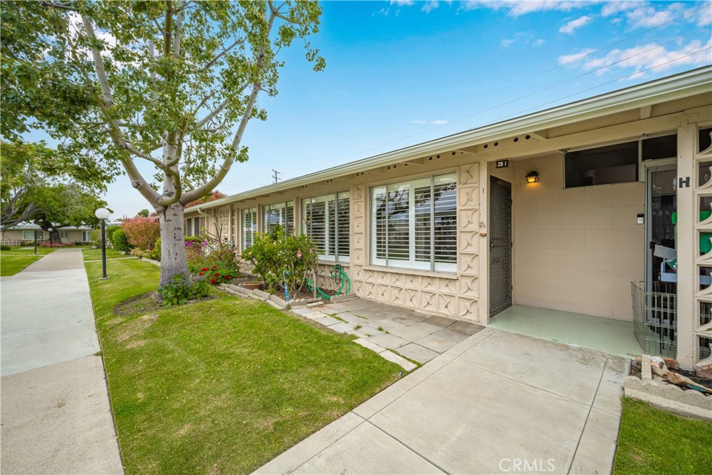 13381 Del Monte Drive 28i