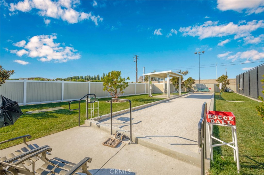 13381 Del Monte Drive 28i