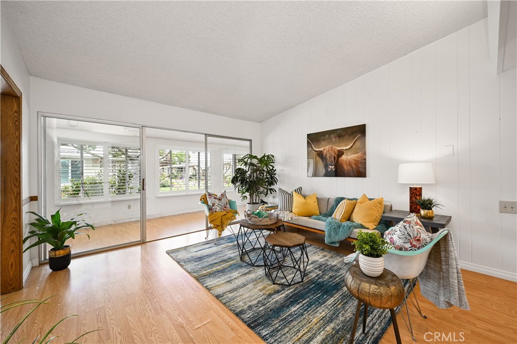 13381 Del Monte Drive 28i