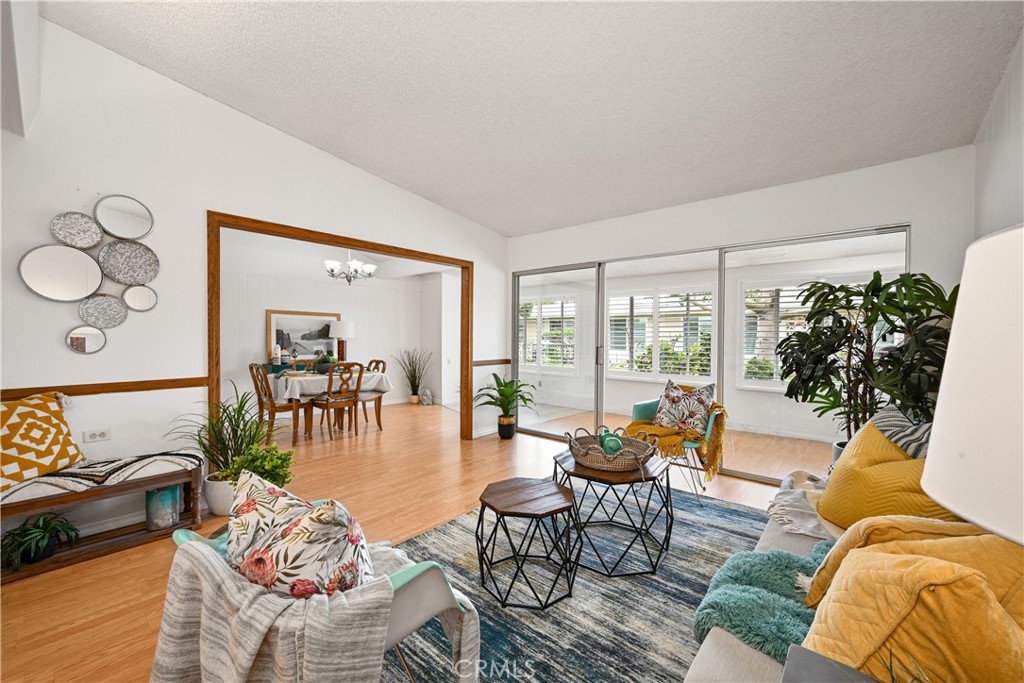 13381 Del Monte Drive 28i