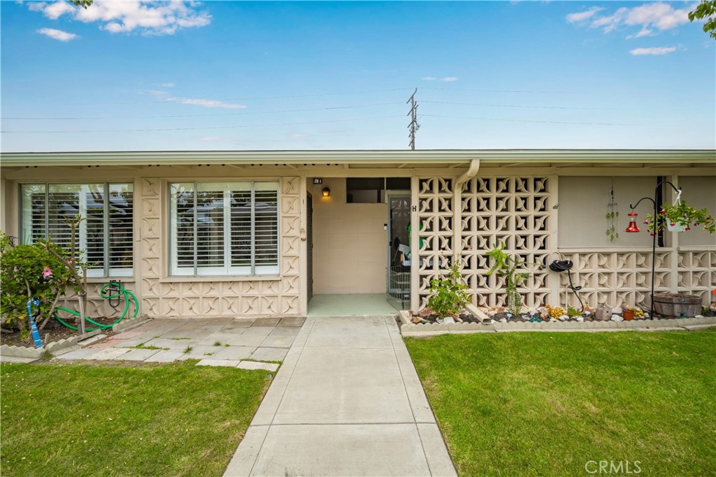13381 Del Monte Drive 28i