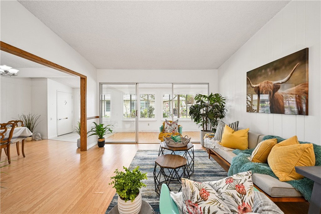 13381 Del Monte Drive 28i