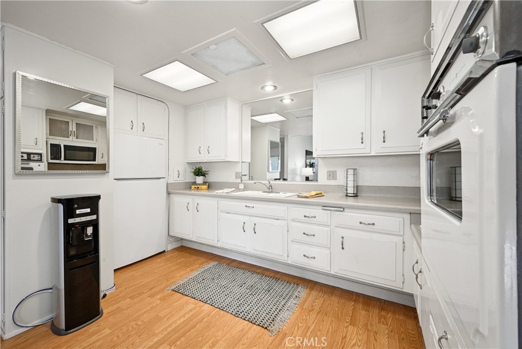 13381 Del Monte Drive 28i