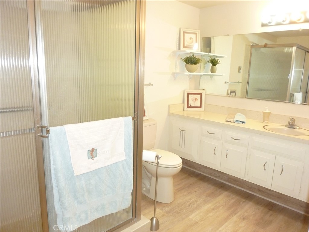 1180 Oakmont Rd M4 51i