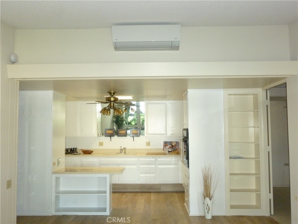 1180 Oakmont Rd M4 51i