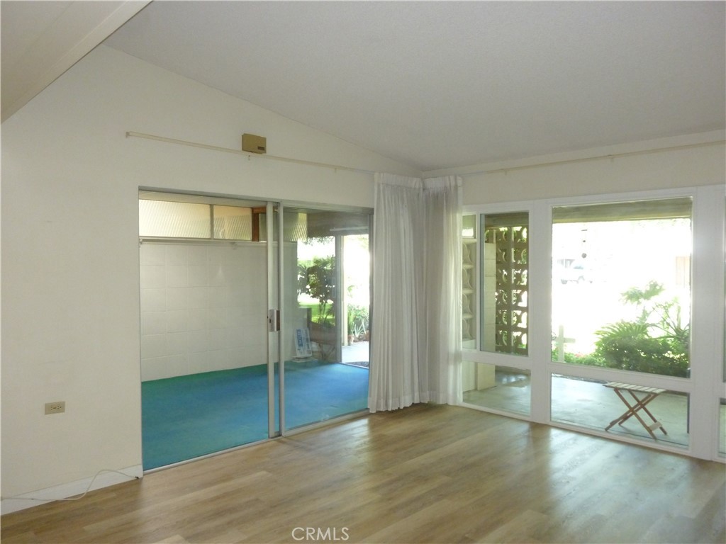 1180 Oakmont Rd M4 51i