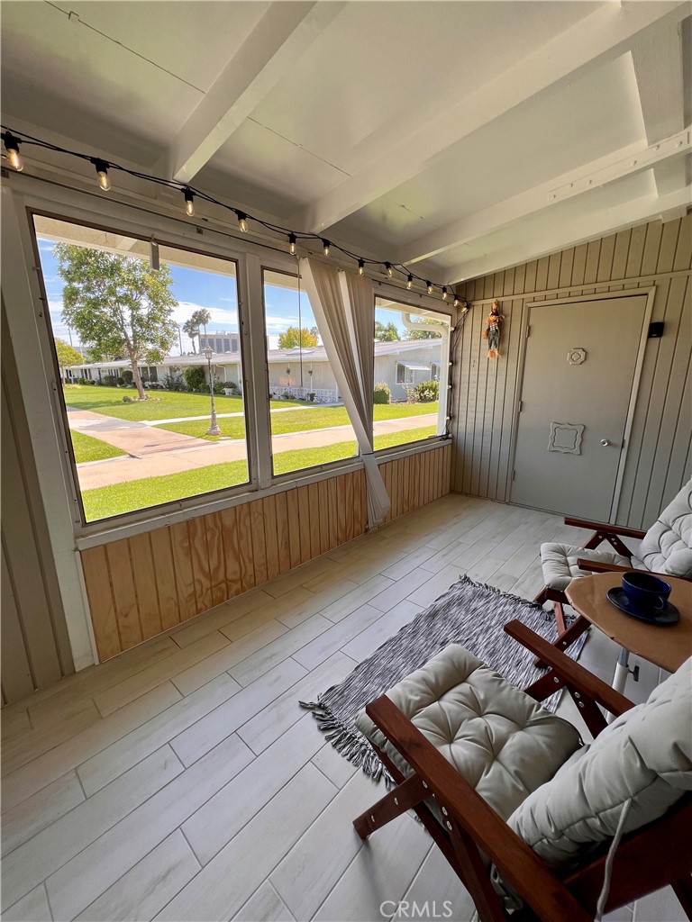 1533 Merrion Way 2-26C