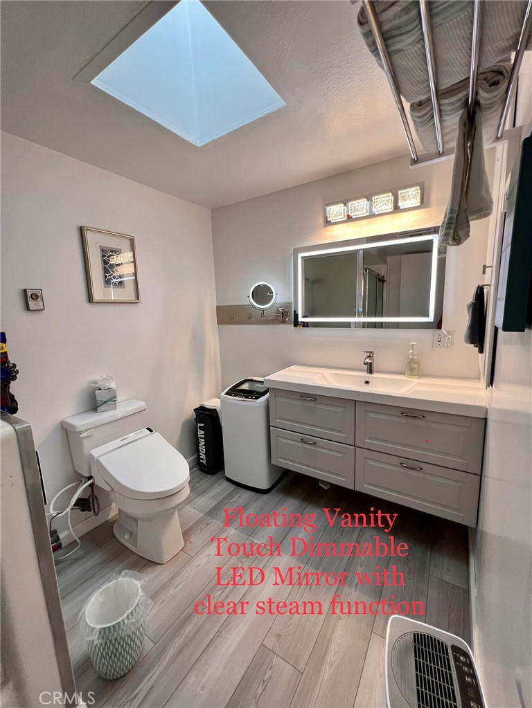 1533 Merrion Way 2-26C