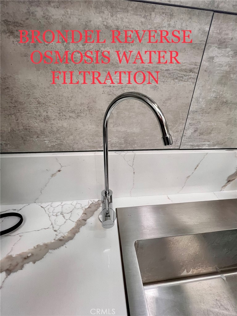 1533 Merrion Way 2-26C