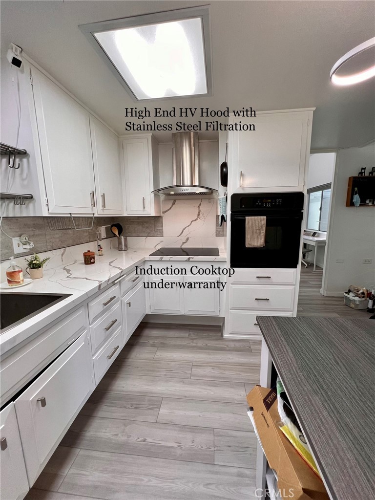 1533 Merrion Way 2-26C