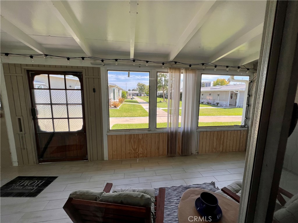 1533 Merrion Way 2-26C