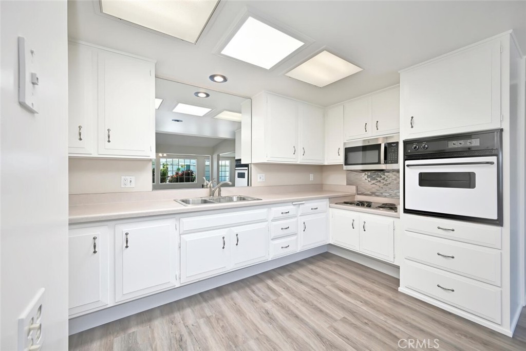 13983 Thunderbird Drive 3E