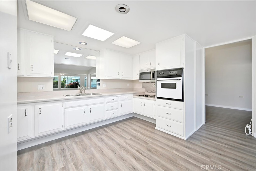 13983 Thunderbird Drive 3E