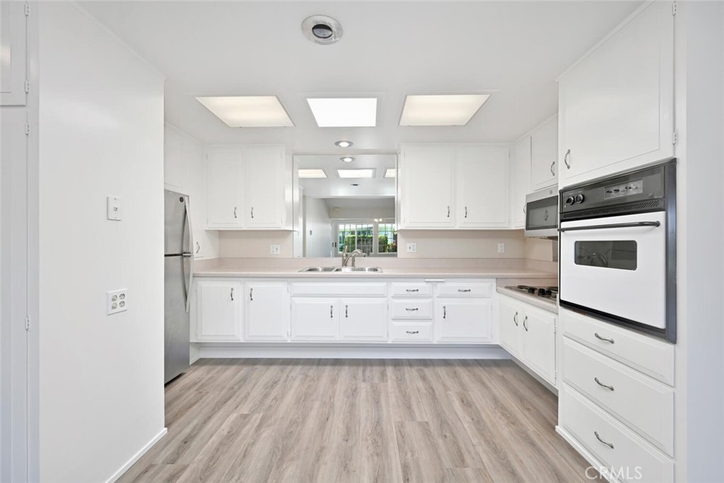 13983 Thunderbird Drive 3E