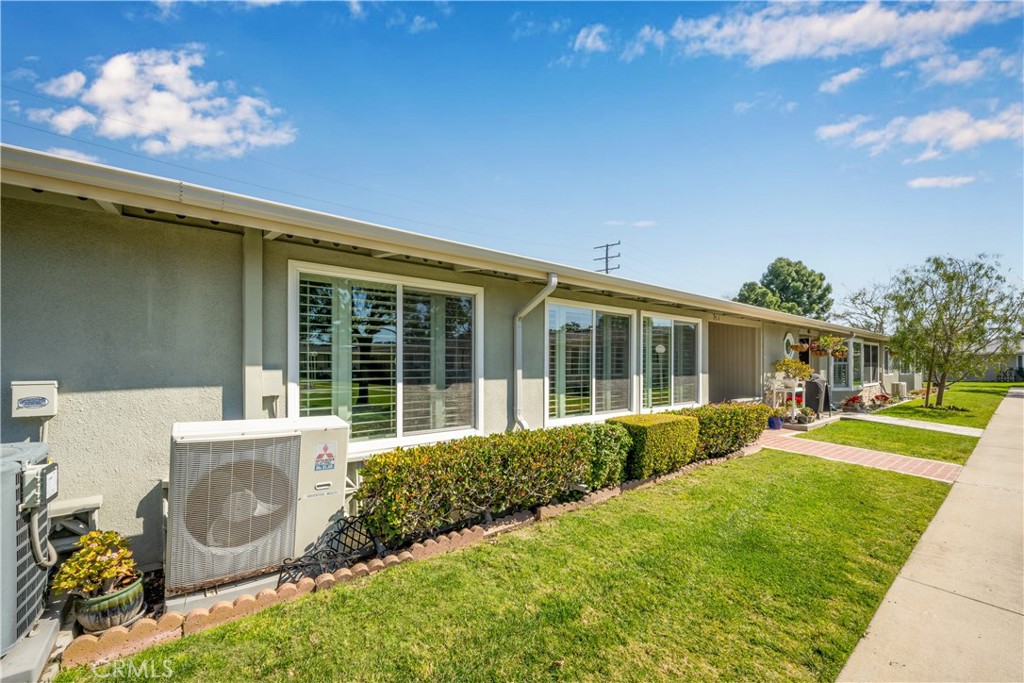 13265 Del Monte Drive 35i