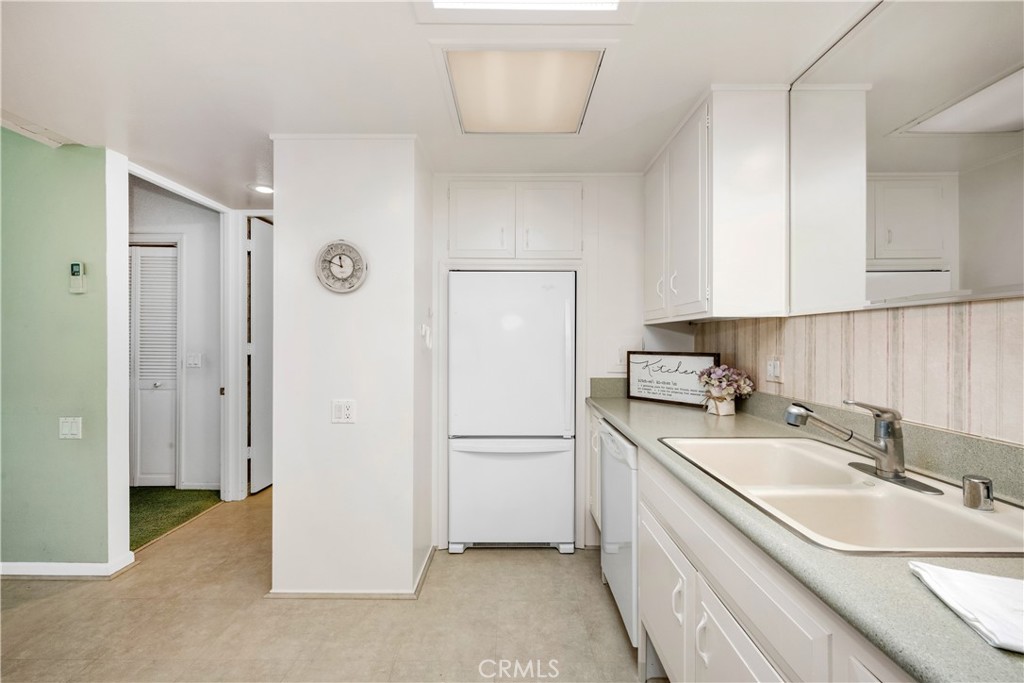 13265 Del Monte Drive 35i