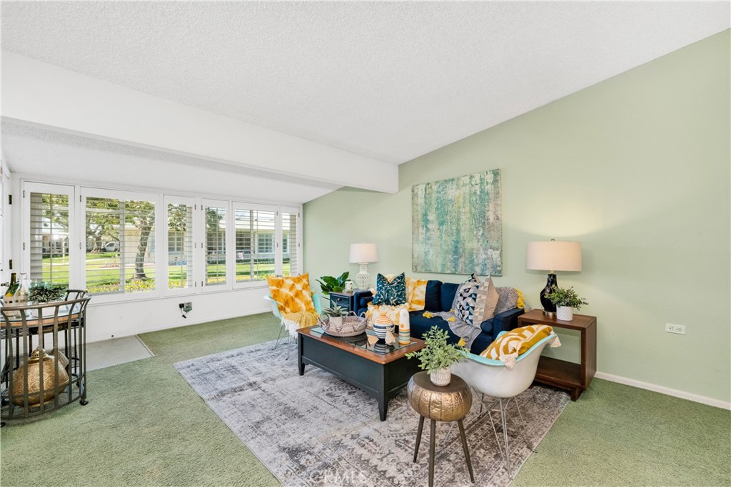 13265 Del Monte Drive 35i