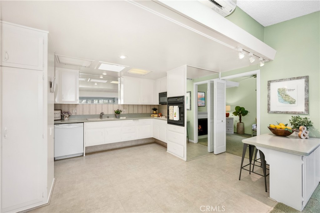 13265 Del Monte Drive 35i