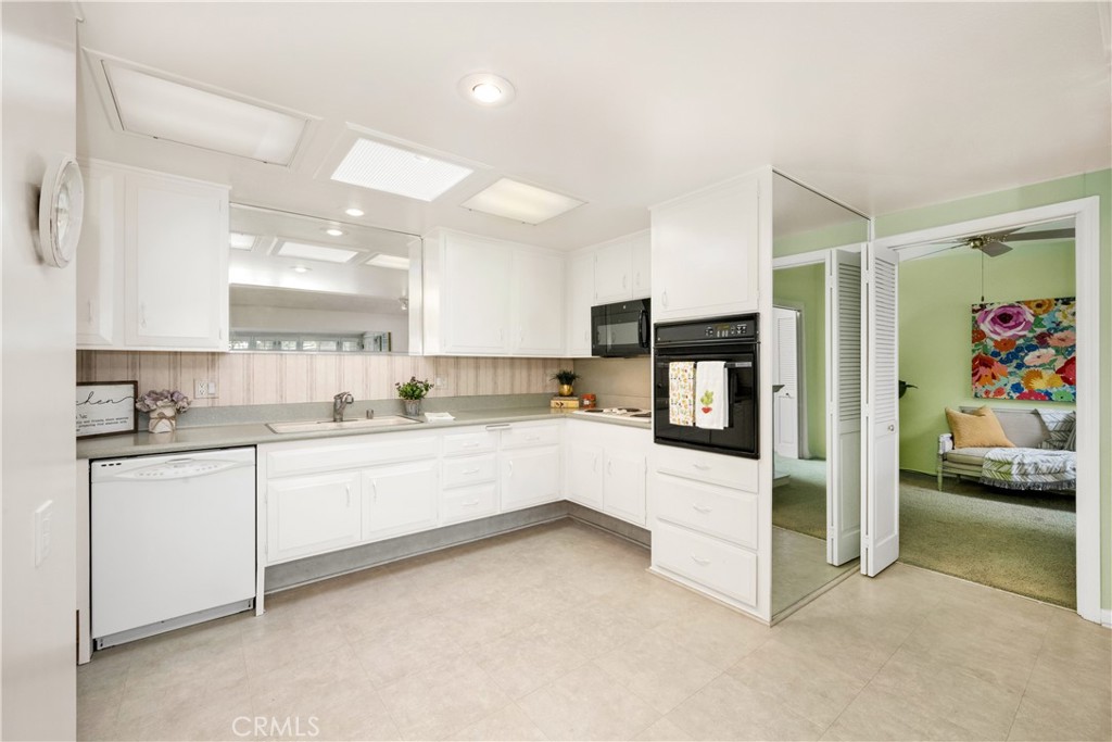 13265 Del Monte Drive 35i