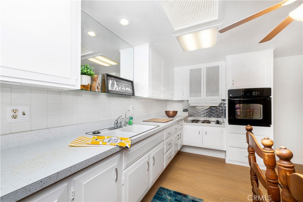 1221 Golden Rain Road E 3i