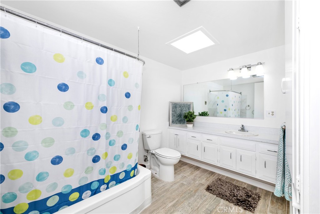 1221 Golden Rain Road E 3i