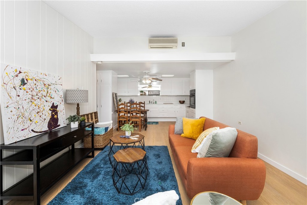 1221 Golden Rain Road E 3i