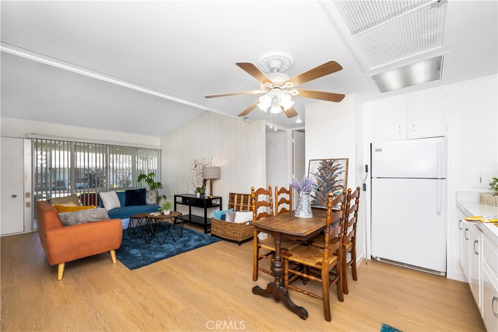 1221 Golden Rain Road E 3i