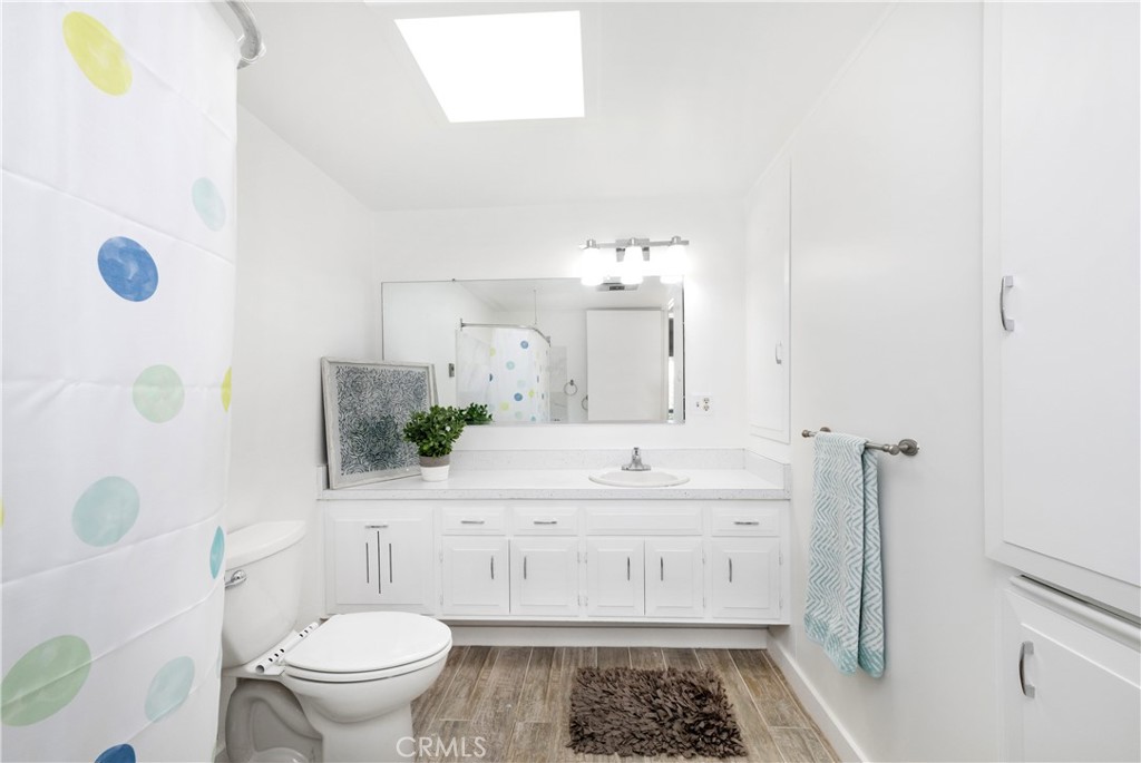 1221 Golden Rain Road E 3i