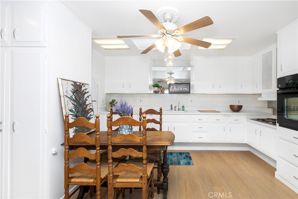 1221 Golden Rain Road E 3i