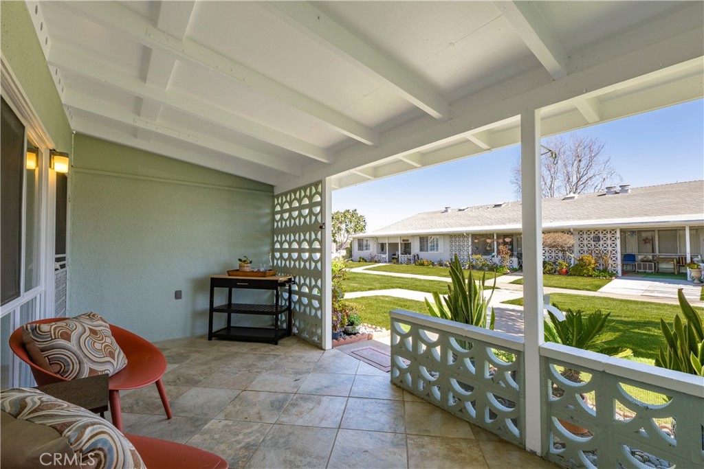 1221 Golden Rain Road E 3i