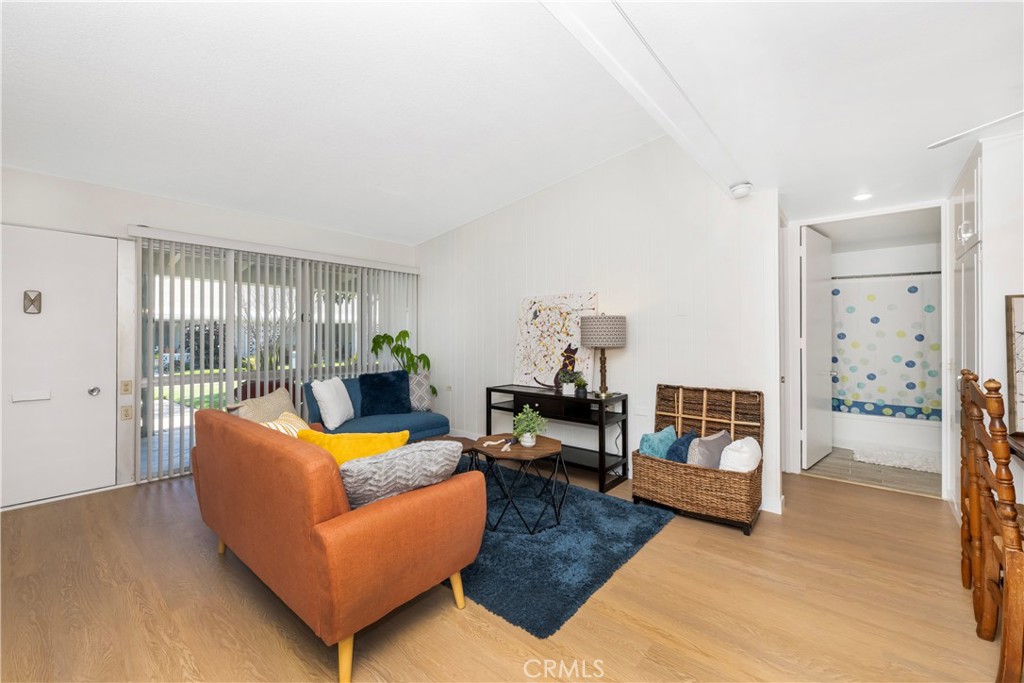 1221 Golden Rain Road E 3i