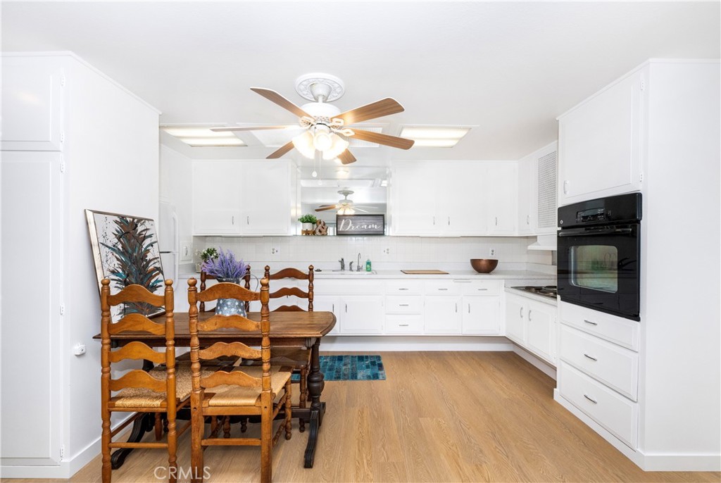 1221 Golden Rain Road E 3i