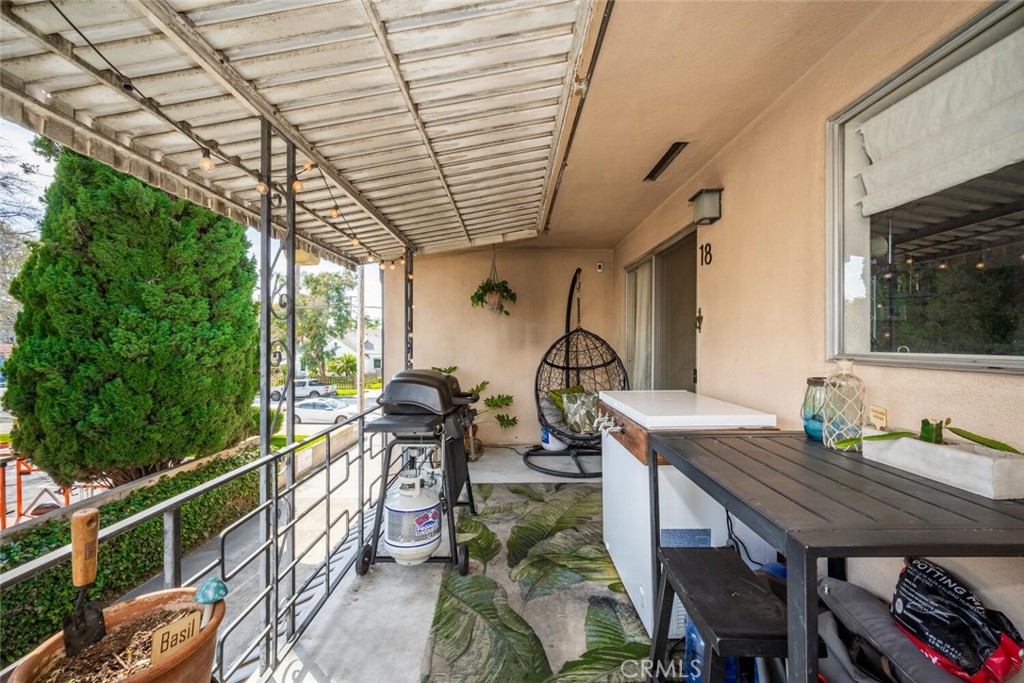 1801 Greenleaf Street 18