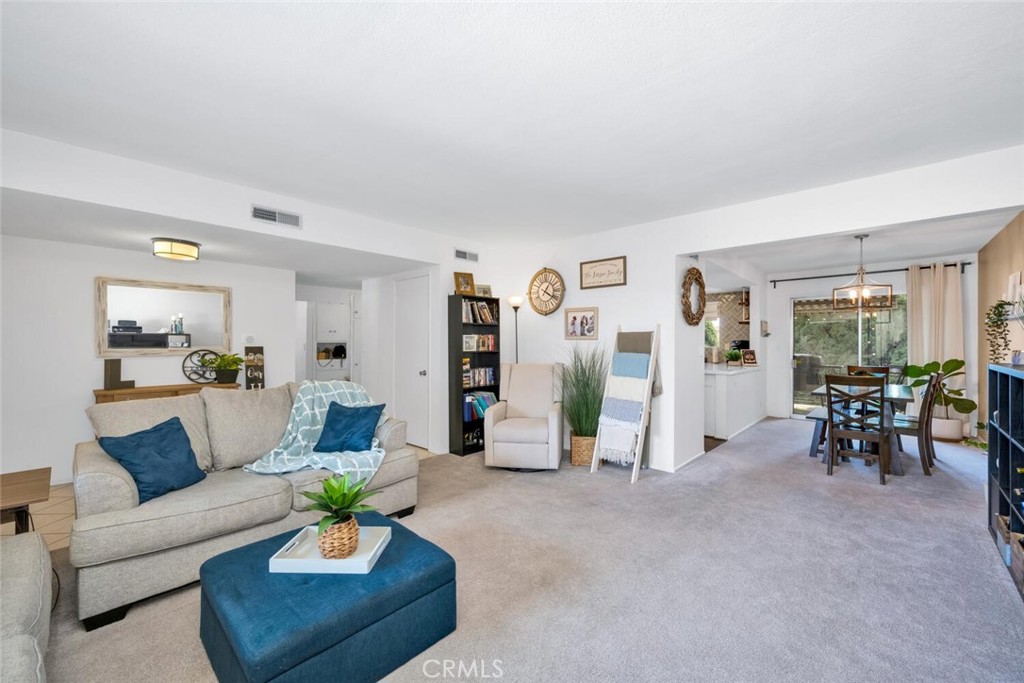 1801 Greenleaf Street 18