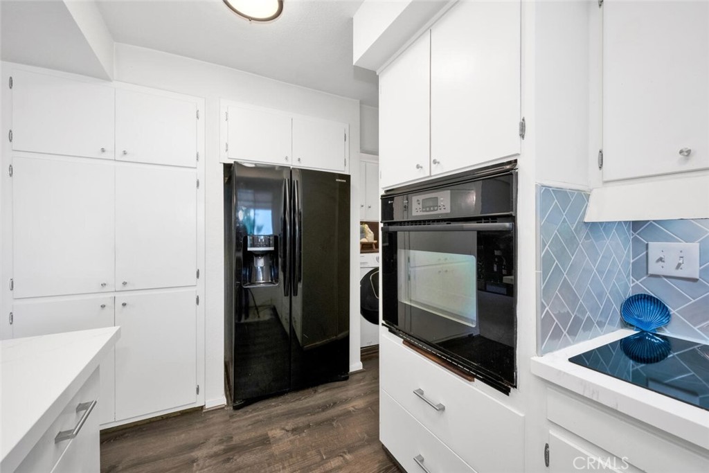 1801 Greenleaf Street 18