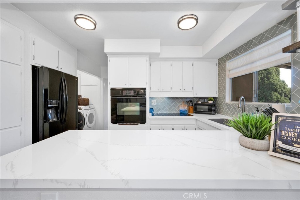 1801 Greenleaf Street 18