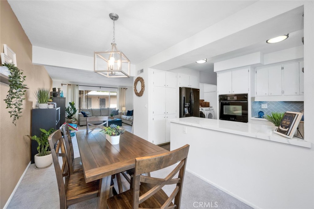 1801 Greenleaf Street 18