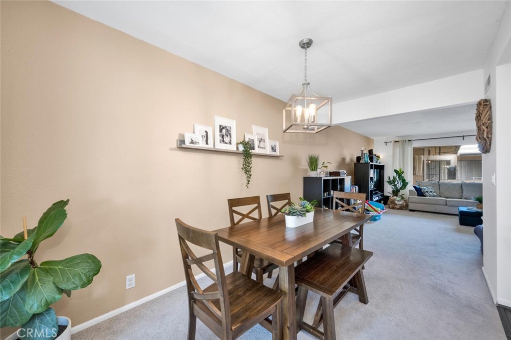 1801 Greenleaf Street 18