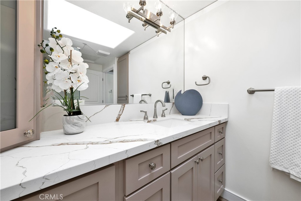 1420 Skokie Road 84i