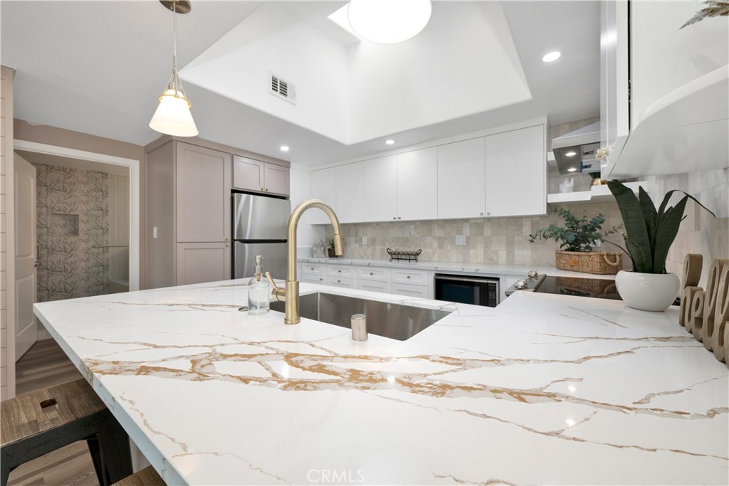 1420 Skokie Road 84i