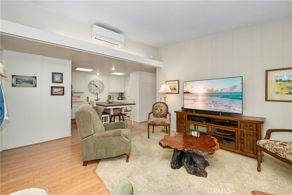 1842 Thunderbird Drive 1F