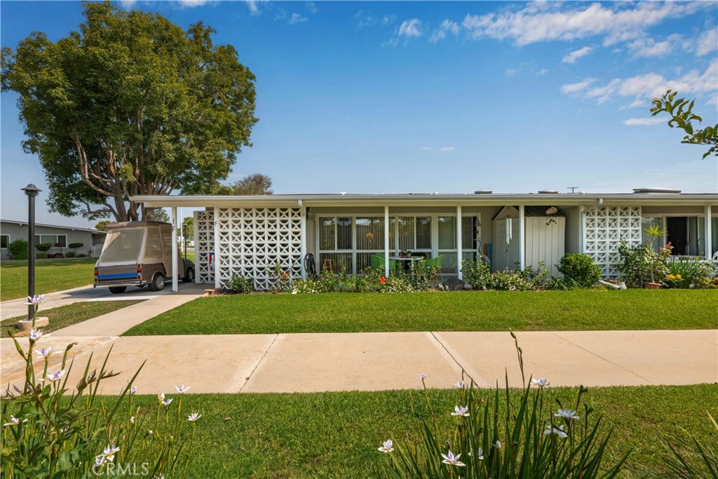 1842 Thunderbird Drive 1F