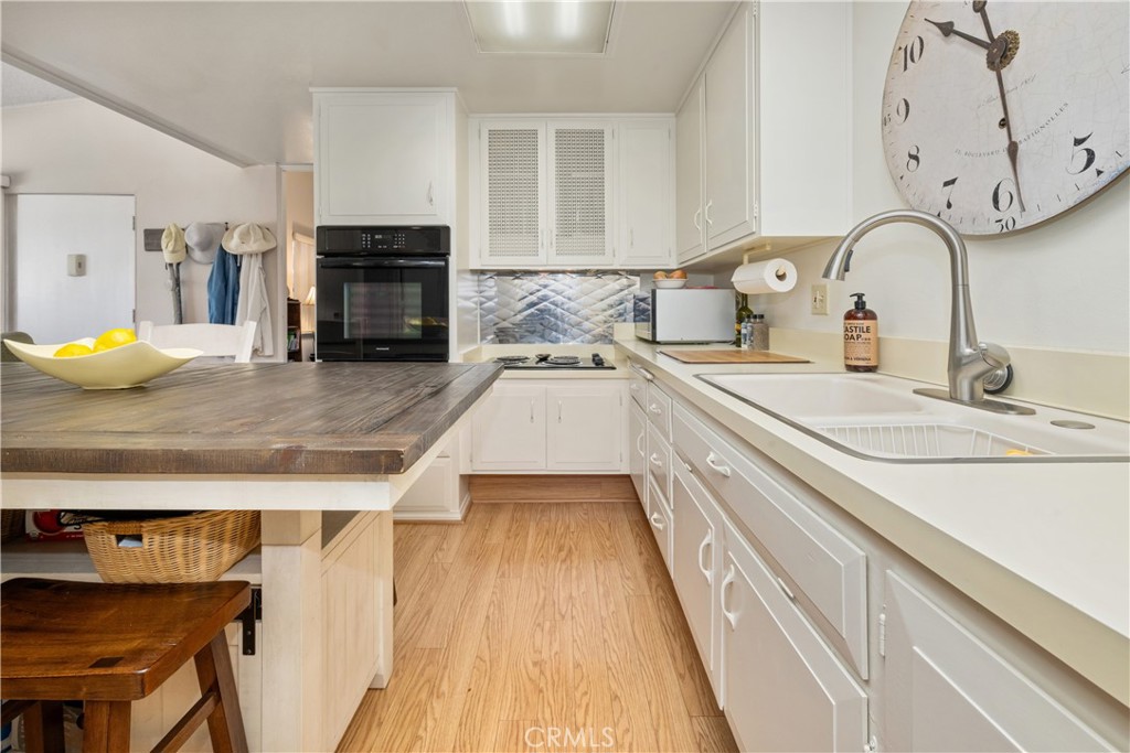 1842 Thunderbird Drive 1F