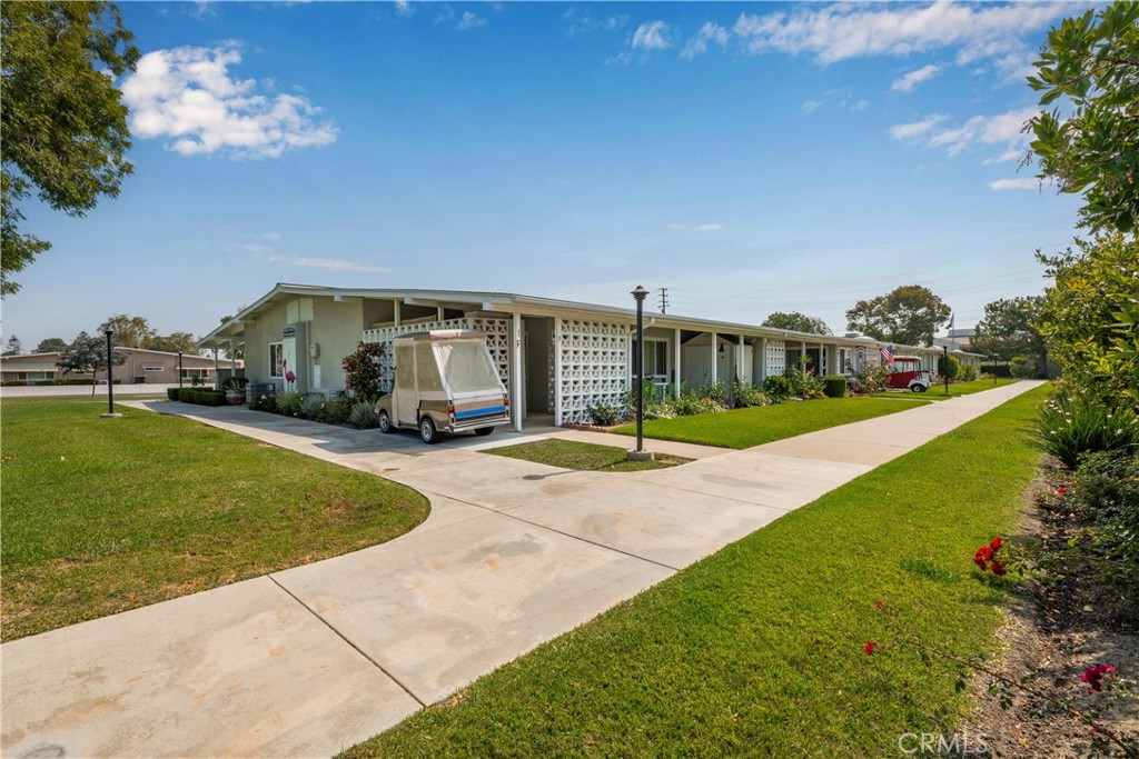 1842 Thunderbird Drive 1F