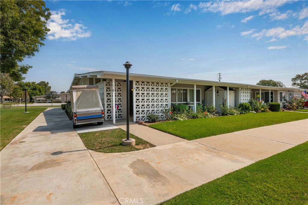 1842 Thunderbird Drive 1F