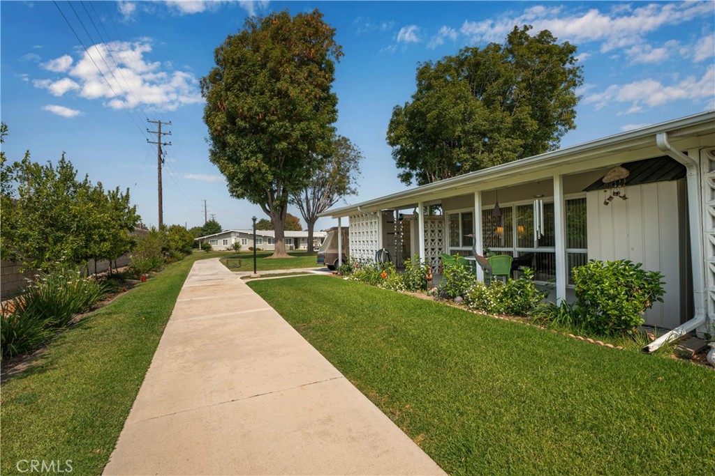 1842 Thunderbird Drive 1F