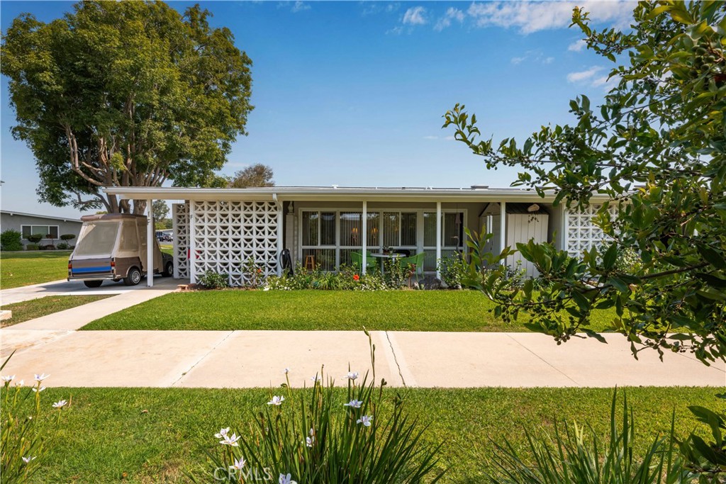 1842 Thunderbird Drive 1F