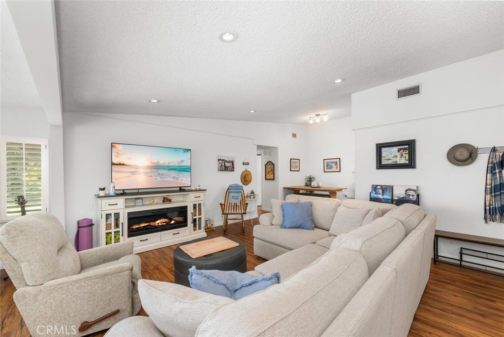 13060 Del Monte Drive 46P