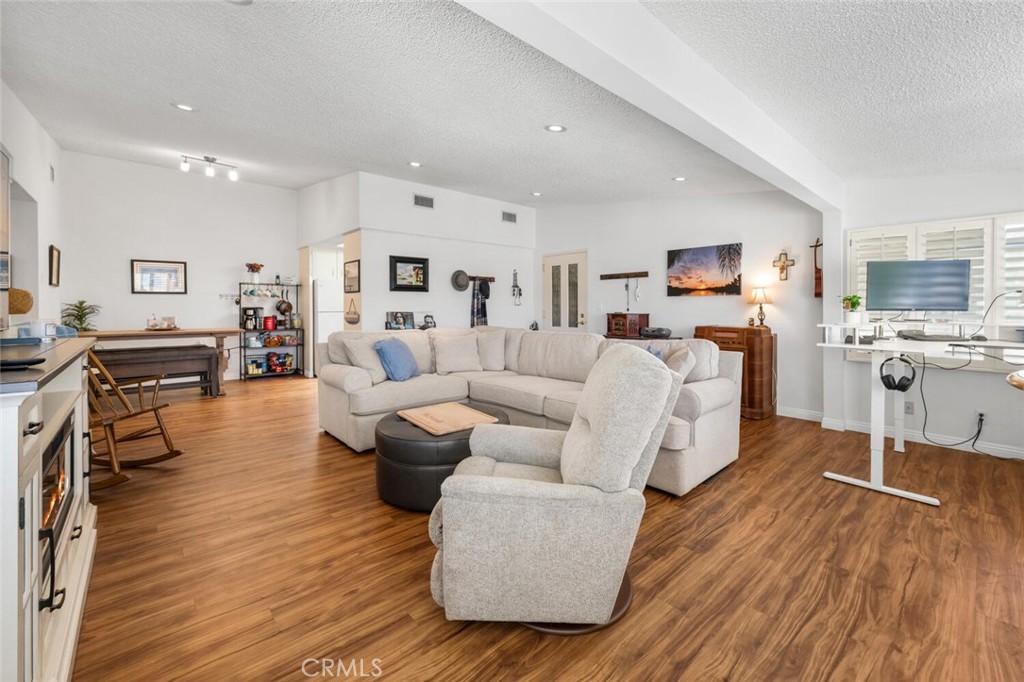 13060 Del Monte Drive 46P